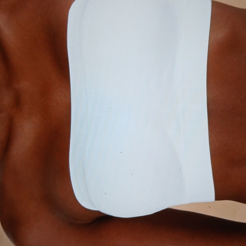 14-T Trueking Convertible Strapless Bandeau Bra. Color White